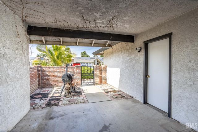 3400 Wrenwood Street, Bakersfield, CA 93309