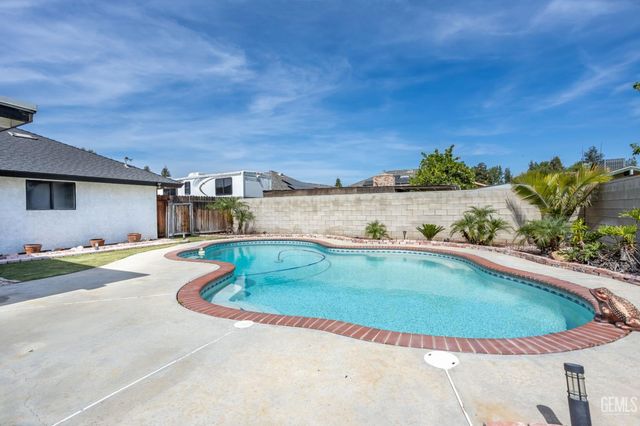 3400 Wrenwood Street, Bakersfield, CA 93309