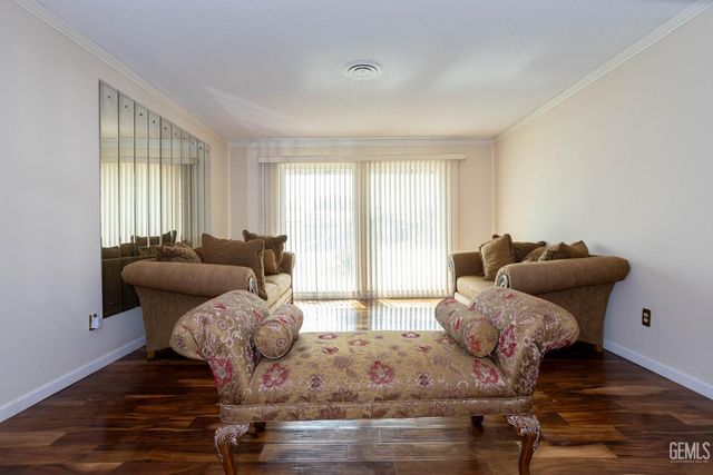 3400 Wrenwood Street, Bakersfield, CA 93309