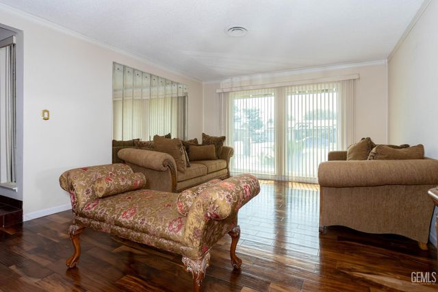 3400 Wrenwood Street, Bakersfield, CA 93309