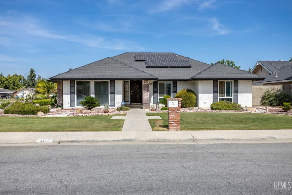 3400 Wrenwood Street, Bakersfield, CA 93309