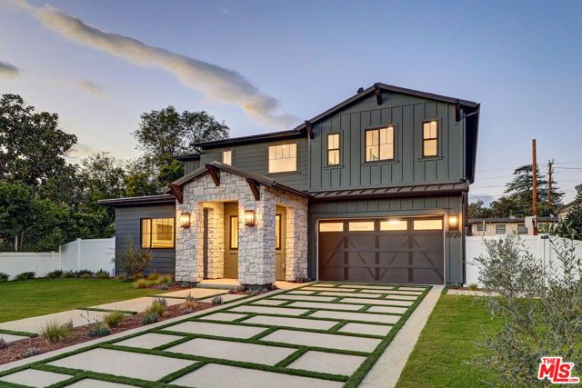 11729 Hartsook Street, Valley Village, CA 91607