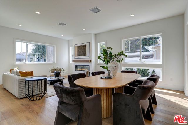 11729 Hartsook Street, Valley Village, CA 91607