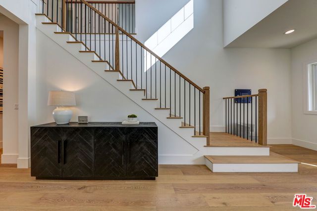 11729 Hartsook Street, Valley Village, CA 91607