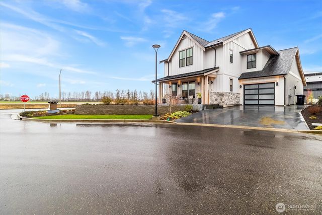 212 Riverwalk Drive, Lynden, WA 98264