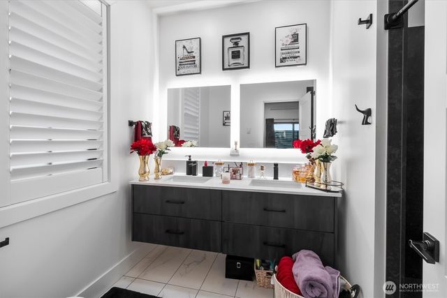 212 Riverwalk Drive, Lynden, WA 98264