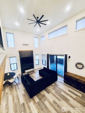 212 Riverwalk Drive, Lynden, WA 98264