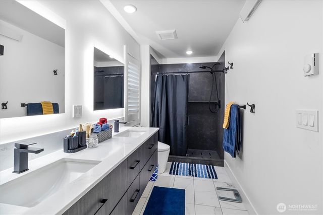 212 Riverwalk Drive, Lynden, WA 98264