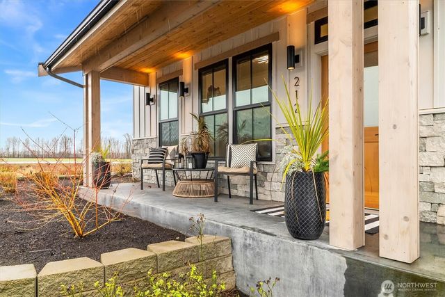 212 Riverwalk Drive, Lynden, WA 98264