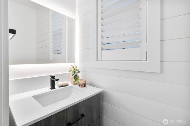 212 Riverwalk Drive, Lynden, WA 98264