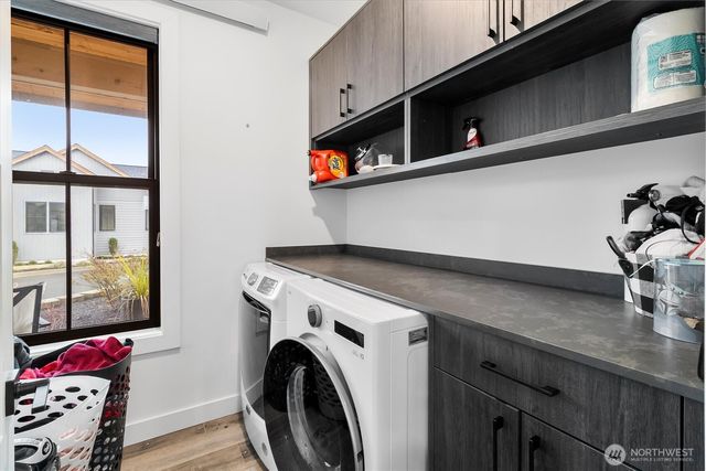 212 Riverwalk Drive, Lynden, WA 98264