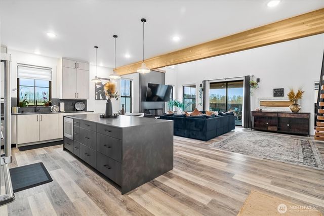 212 Riverwalk Drive, Lynden, WA 98264