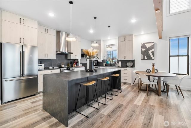 212 Riverwalk Drive, Lynden, WA 98264