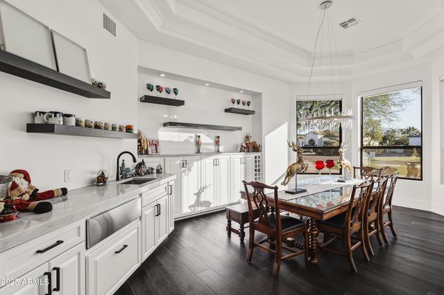 6848 E MEADOWLARK Lane, Paradise Valley, AZ 85253