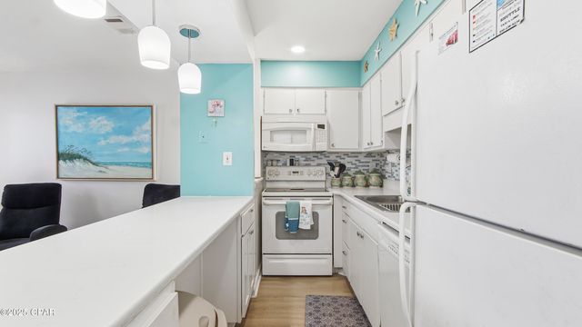 6829 Thomas Drive 301, Panama City, FL 32408