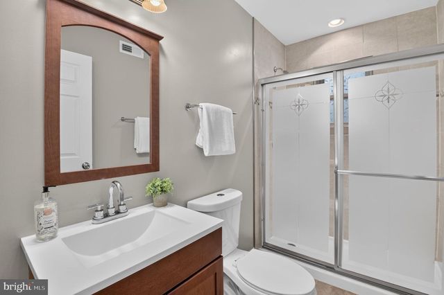 4014 LAWRENCE AVE, Kensington, MD 20895