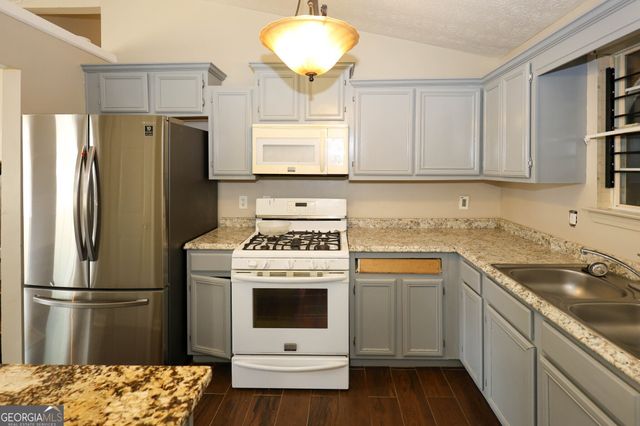 5589 Emerald Glen, Stone Mountain, GA 30088