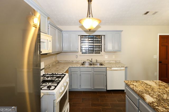 5589 Emerald Glen, Stone Mountain, GA 30088