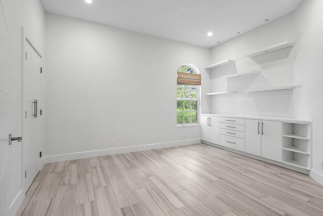 8110 Sandpiper Way, West Palm Beach, FL 33412