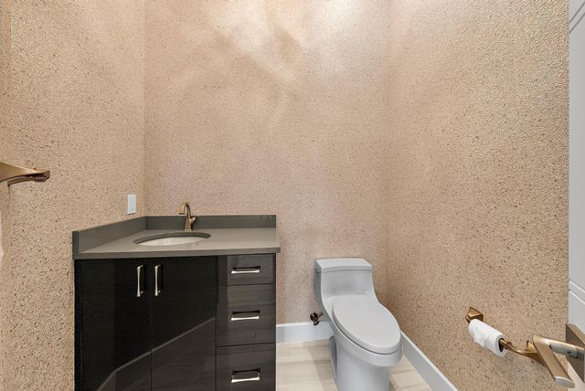 8110 Sandpiper Way, West Palm Beach, FL 33412