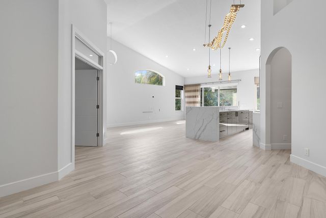 8110 Sandpiper Way, West Palm Beach, FL 33412