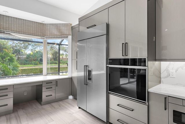 8110 Sandpiper Way, West Palm Beach, FL 33412