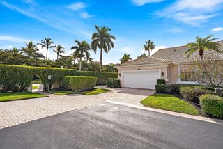 8110 Sandpiper Way, West Palm Beach, FL 33412