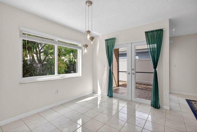 9812 NW 2nd Court, Plantation, FL 33324