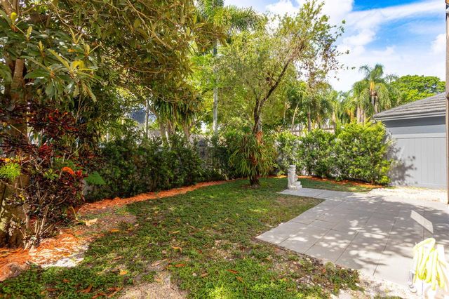 9812 NW 2nd Court, Plantation, FL 33324