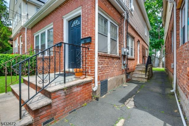 278 High St, Hackensack City, NJ 07601