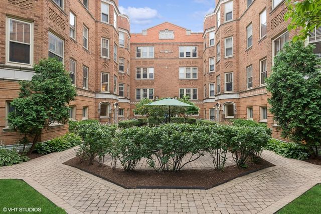 619 Washington Boulevard 2W, Oak Park, IL 60302