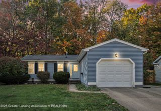 5636 Ellendale Drive, Lansing, MI 48911