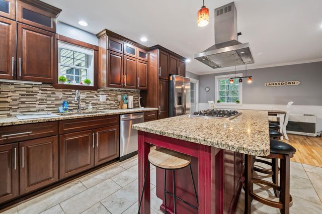 10 LANDSDOWN Lane, Conway, NH 03818