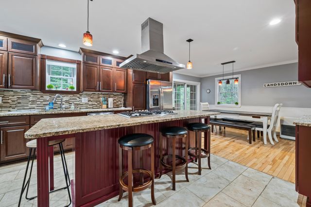 10 LANDSDOWN Lane, Conway, NH 03818