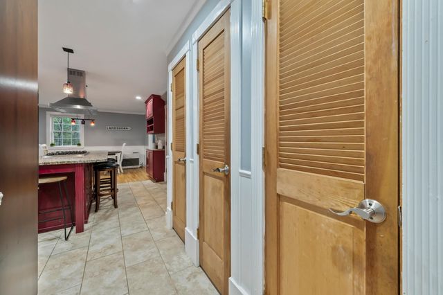 10 LANDSDOWN Lane, Conway, NH 03818