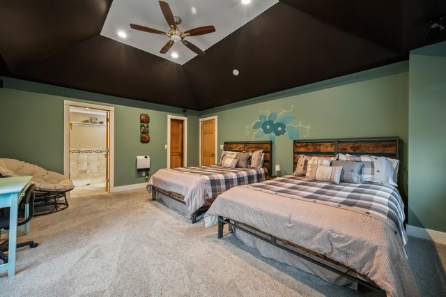 10 LANDSDOWN Lane, Conway, NH 03818