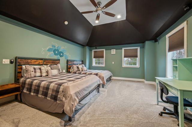 10 LANDSDOWN Lane, Conway, NH 03818