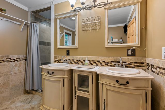 10 LANDSDOWN Lane, Conway, NH 03818
