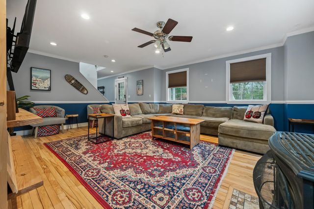 10 LANDSDOWN Lane, Conway, NH 03818
