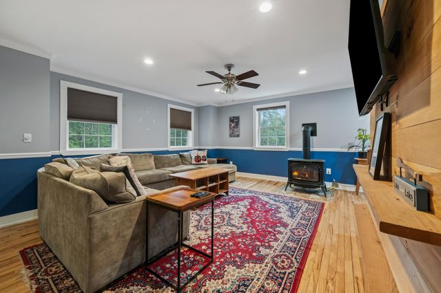 10 LANDSDOWN Lane, Conway, NH 03818