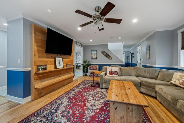 10 LANDSDOWN Lane, Conway, NH 03818