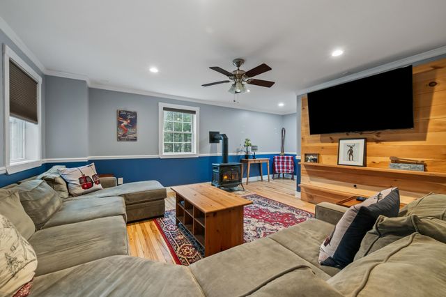 10 LANDSDOWN Lane, Conway, NH 03818