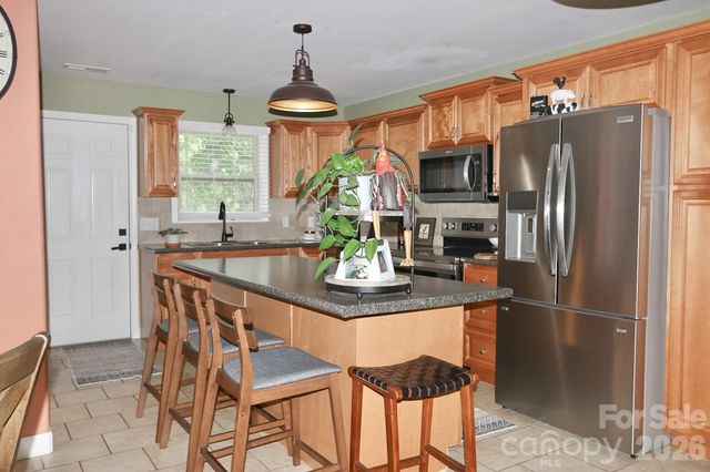 4220 Mae-Len Drive, Winston Salem, NC 27107