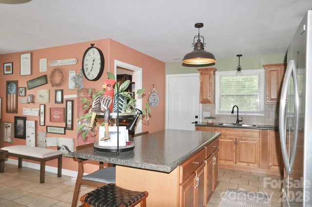 4220 Mae-Len Drive, Winston Salem, NC 27107