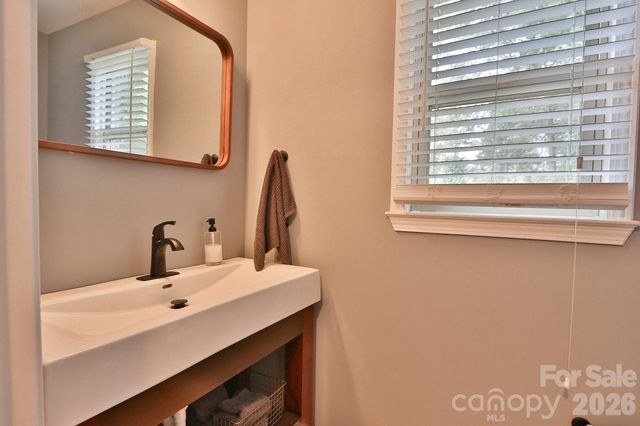 4220 Mae-Len Drive, Winston Salem, NC 27107