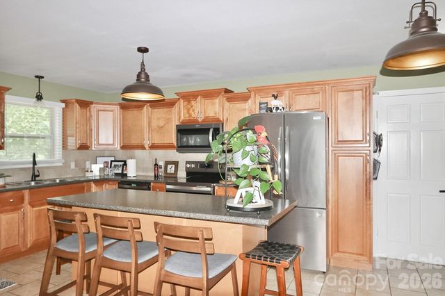 4220 Mae-Len Drive, Winston Salem, NC 27107