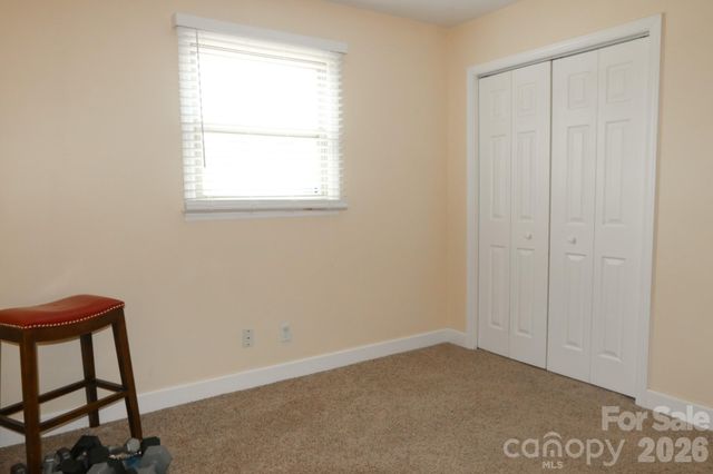 4220 Mae-Len Drive, Winston Salem, NC 27107