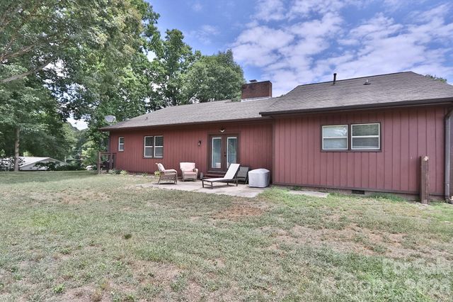 4220 Mae-Len Drive, Winston Salem, NC 27107