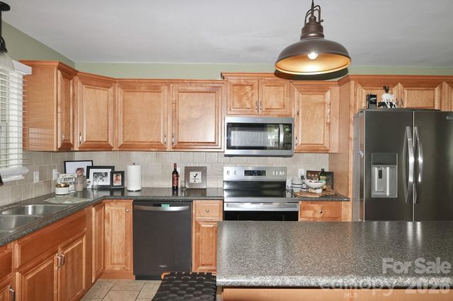 4220 Mae-Len Drive, Winston Salem, NC 27107