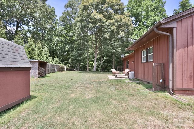 4220 Mae-Len Drive, Winston Salem, NC 27107